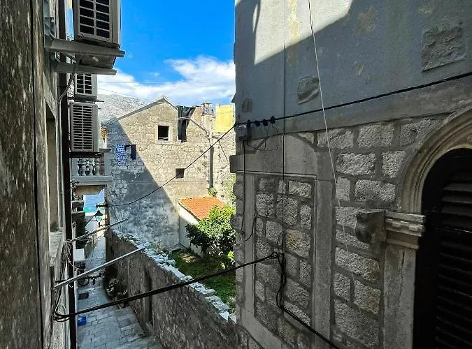 House Kucija Old Town Apartman
