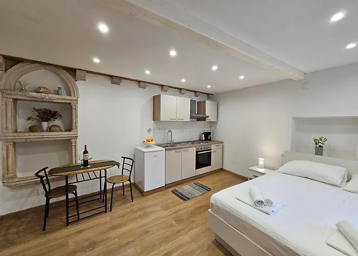 Apartman House Kucija Old Town *