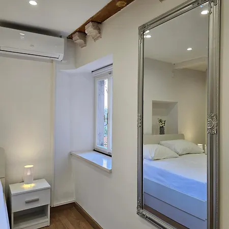 House Kucija Old Town *