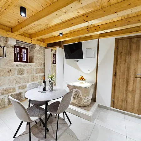 Apartment House Kucija Old Town